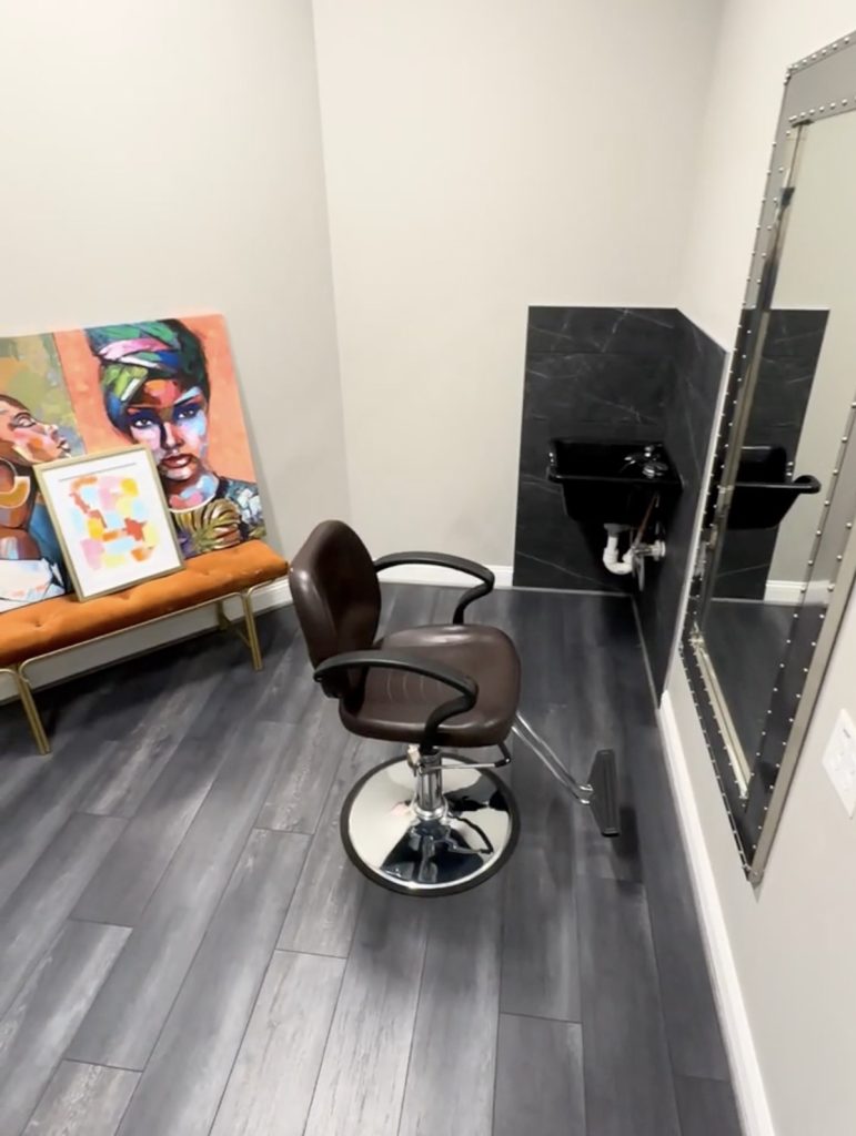 salon suite marketing, Odenton salon suites, social media, Quality Stylz Salon Suites is the top rated salon suite provider in the Baltimore area. Odenton salon suites, salon suites in Halethorpe, Lansdowne salon studios for rent, salon suites for rent in Pikesville, Odenton hair salon suites, salon suites near Glen Burnie, Salon suites for rent in Odenton, Lansdowne hair salon suites, salon studios for rent in owings Mills.