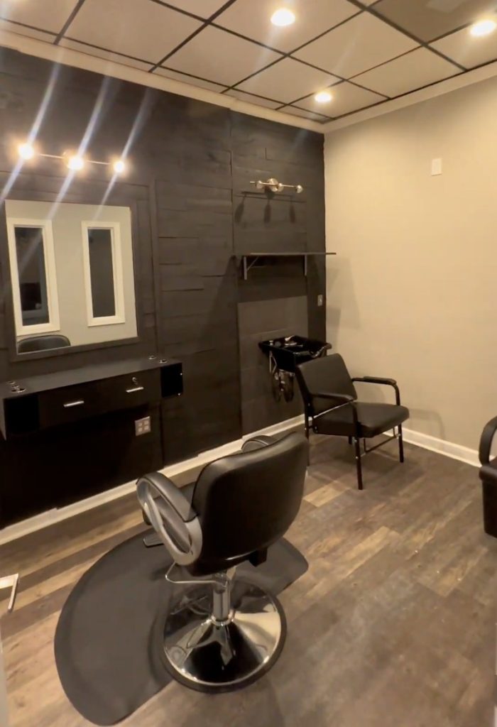 salon suite benefits, Baltimore salon studios, independent beauty, Quality Stylz Salon Suites is the top rated salon suite provider in the Baltimore area. Odenton salon suites, salon suites in Halethorpe, Lansdowne salon studios for rent, salon suites for rent in Pikesville, Odenton hair salon suites, salon suites near Glen Burnie, Salon suites for rent in Odenton, Lansdowne hair salon suites, salon studios for rent in owings Mills.