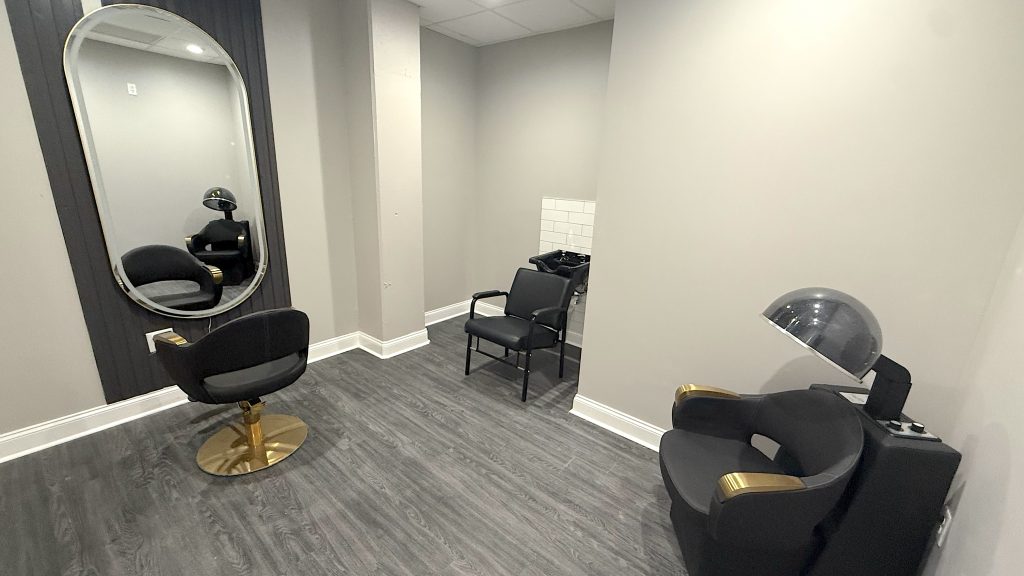 Quality Stylz Salon Suites is the top rated salon suite provider in the Baltimore area. Offering beauty professionals the best salon suites near Baltimore to run their independent beauty business. Hair stylists, estheticians, massage therapists, nail techs, and so many more can rent a salon suite in Lansdowne to achieve their beauty career dreams. Odenton salon suites, salon suites in Halethorpe, Lansdowne salon studios for rent, salon suites for rent in Pikesville, Odenton hair salon suites, salon suites near Glen Burnie, Salon suites for rent in Odenton, Lansdowne hair salon suites, salon studios for rent in owings Mills. salon downsizing, business simplification, overhead reduction, management stress