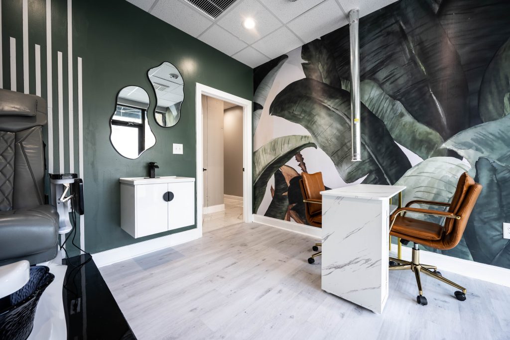 Quality Stylz Salon Suites is the top rated salon suite provider in the Baltimore area. Offering beauty professionals the best salon suites near Baltimore to run their independent beauty business. Hair stylists, estheticians, massage therapists, nail techs, and so many more can rent a salon suite in Lansdowne to achieve their beauty career dreams. Odenton salon suites, salon suites in Halethorpe, Lansdowne salon studios for rent, salon suites for rent in Pikesville, Odenton hair salon suites, salon suites near Glen Burnie, Salon suites for rent in Odenton, Lansdowne hair salon suites, salon studios for rent in owings Mills. salon suite marketing, Odenton beauty business, social media tips