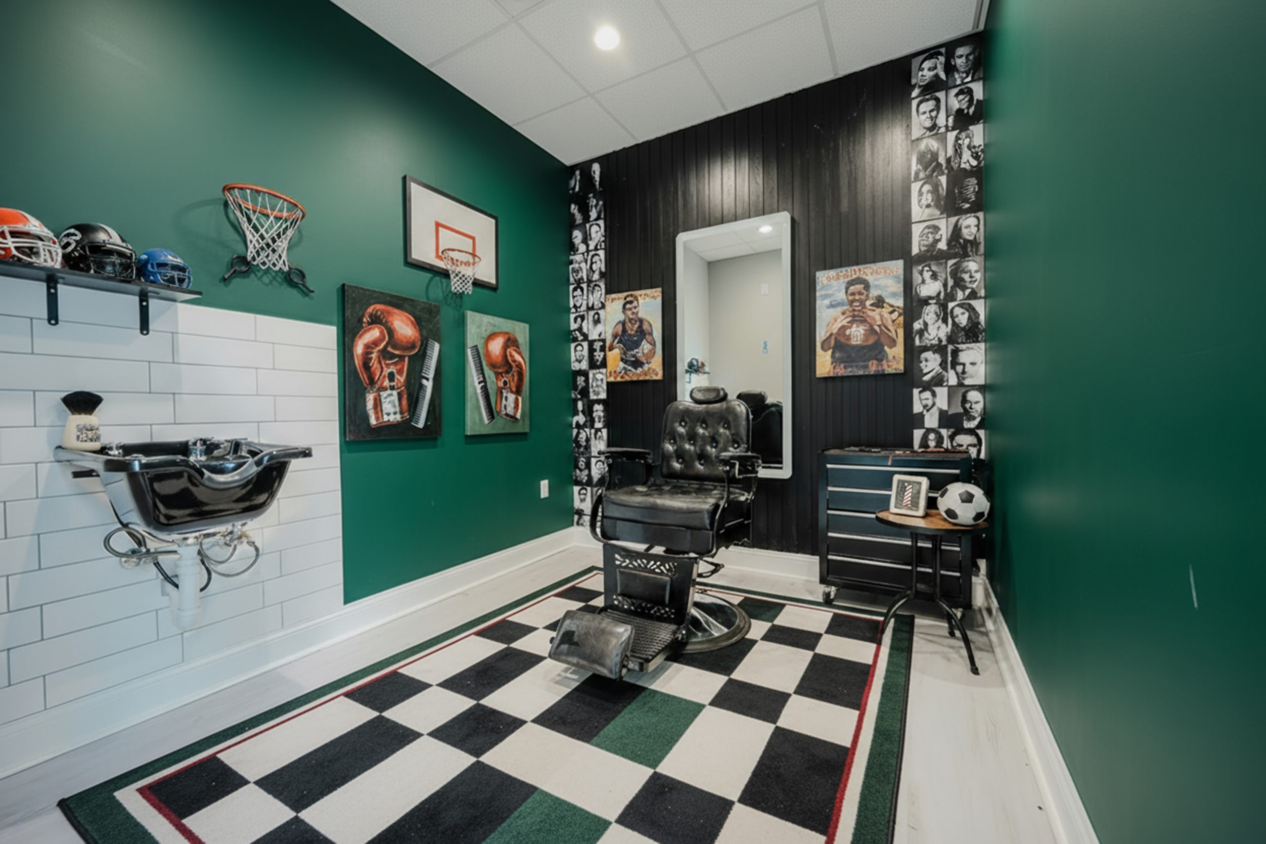 Quality Stylz Salon Suites is the top rated salon suite provider in the Baltimore area. Offering beauty professionals the best salon suites near Baltimore to run their independent beauty business. Hair stylists, estheticians, massage therapists, nail techs, and so many more can rent a salon suite in Lansdowne to achieve their beauty career dreams. Odenton salon suites, salon suites in Halethorpe, Lansdowne salon studios for rent, salon suites for rent in Pikesville, Odenton hair salon suites, salon suites near Glen Burnie, Salon suites for rent in Odenton, Lansdowne hair salon suites, salon studios for rent in owings Mills. salon branding, luxury clientele, space design, salon suites in Baltimore