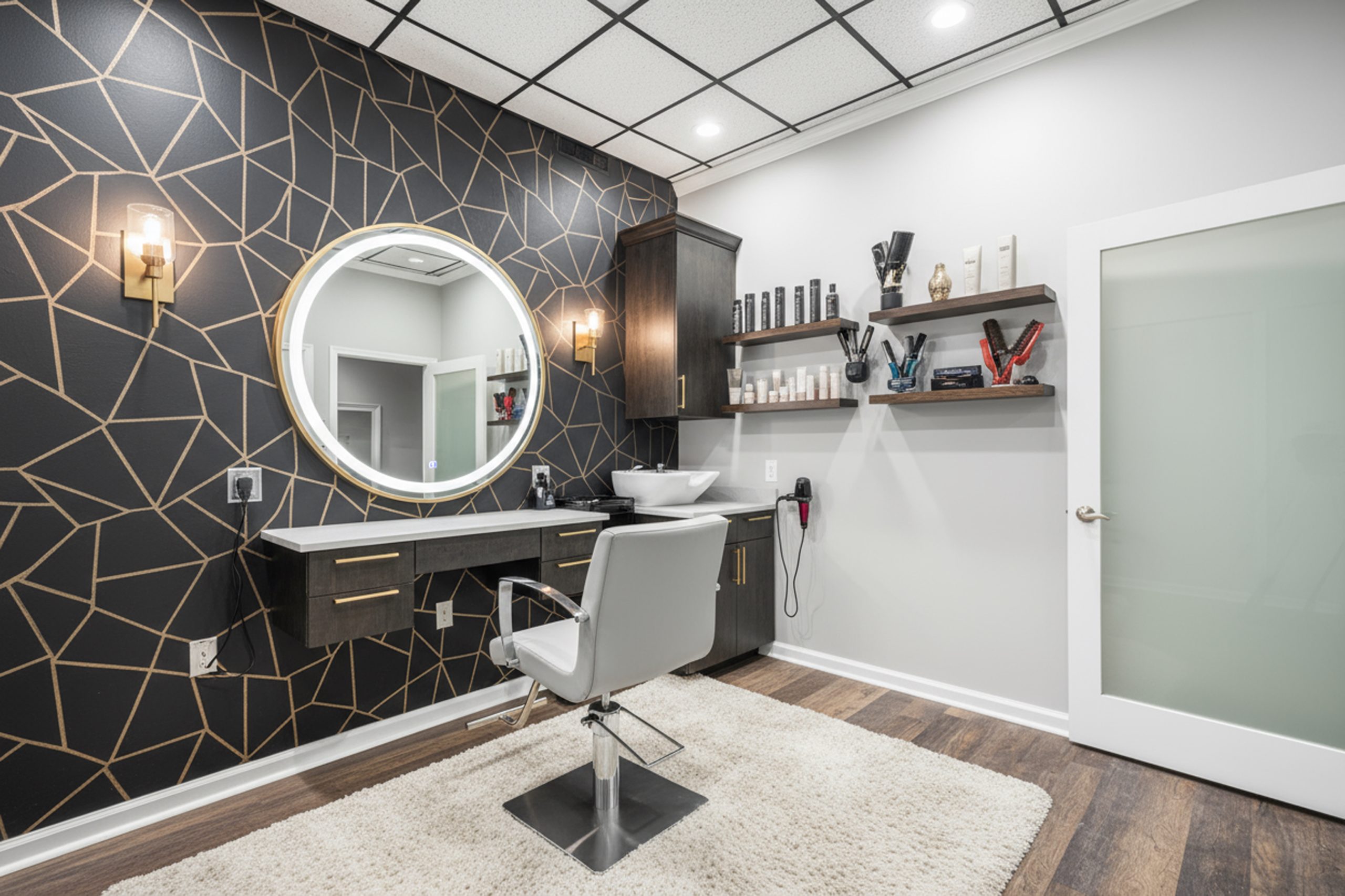Quality Stylz Salon Suites is the top rated salon suite provider in the Baltimore area. Offering beauty professionals the best salon suites near Baltimore to run their independent beauty business. Hair stylists, estheticians, massage therapists, nail techs, and so many more can rent a salon suite in Lansdowne to achieve their beauty career dreams. Odenton salon suites, salon suites in Halethorpe, Lansdowne salon studios for rent, salon suites for rent in Pikesville, Odenton hair salon suites, salon suites near Glen Burnie, Salon suites for rent in Odenton, Lansdowne hair salon suites, salon studios for rent in owings Mills. salon no-show policy, Baltimore salon owner, client management, Pikesville salon suite